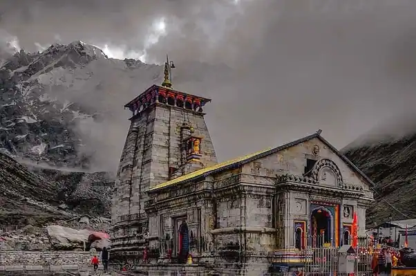 केदारनाथ मंदिर: भगवान शिव को जागृत महादेव क्यों कहा जाता है? पढ़ें शिवभक्त से जुडी रोचक कथा