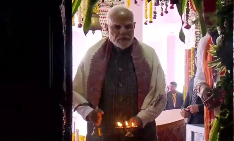 राजस्थान: प्रधानमंत्री नरेंद्र मोदी ने भीलवाड़ा में मालासेरी डूंगरी मंदिर में पूजा-अर्चना की।