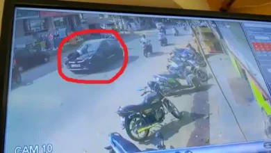 महिला ने युवक को कार के बोनट पर घसीटा,वीडियो हुआ वायरल